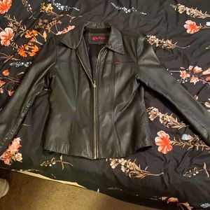 Woman’s leather guess jacket